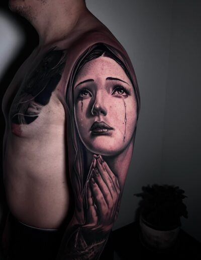 Tattoo Virgen Realismo por Nicolas